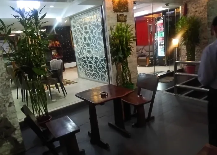 Om Kitchen And * 曼谷
